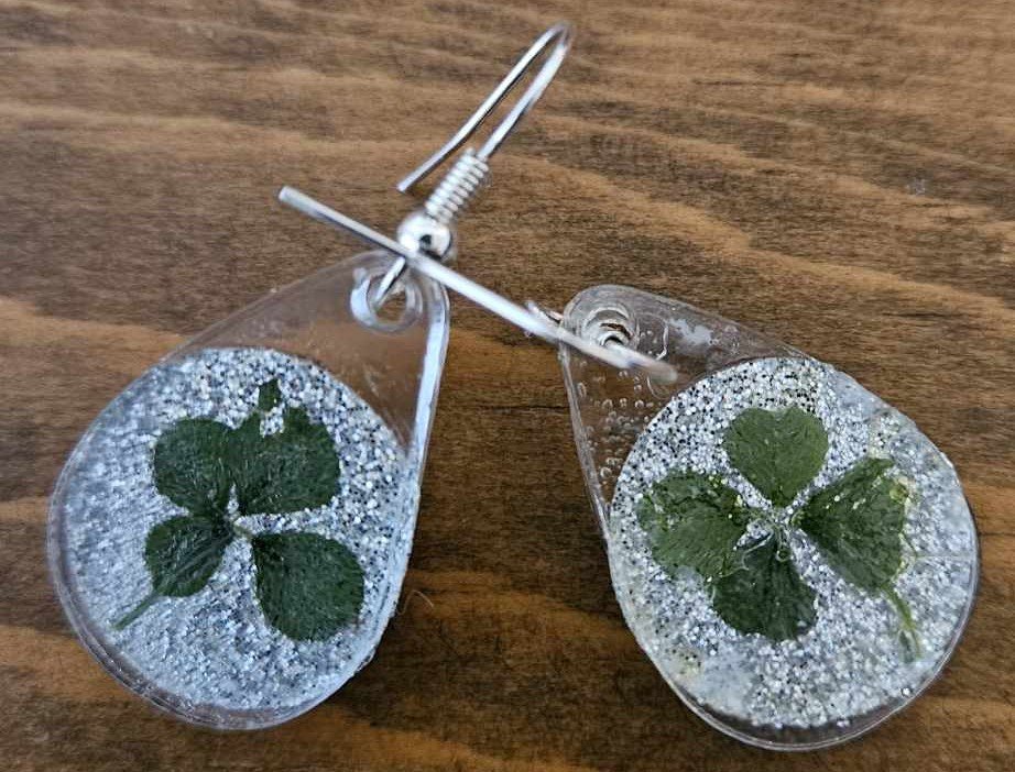 four leaf clover earrings